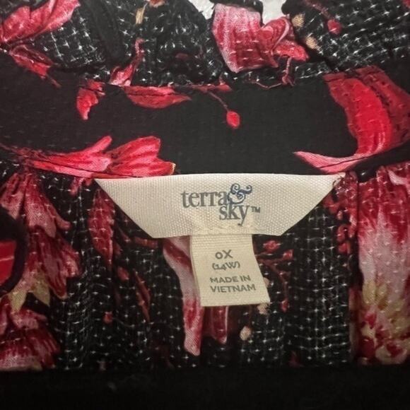 Terra & Sky Red Floral Dress NWOT - Picture 3 of 5